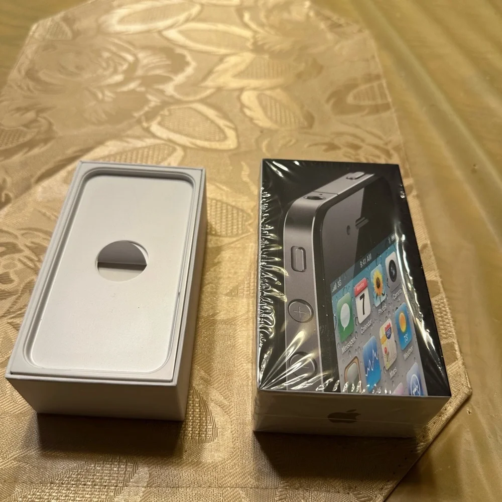 Apple iPhone 4 Box Only
